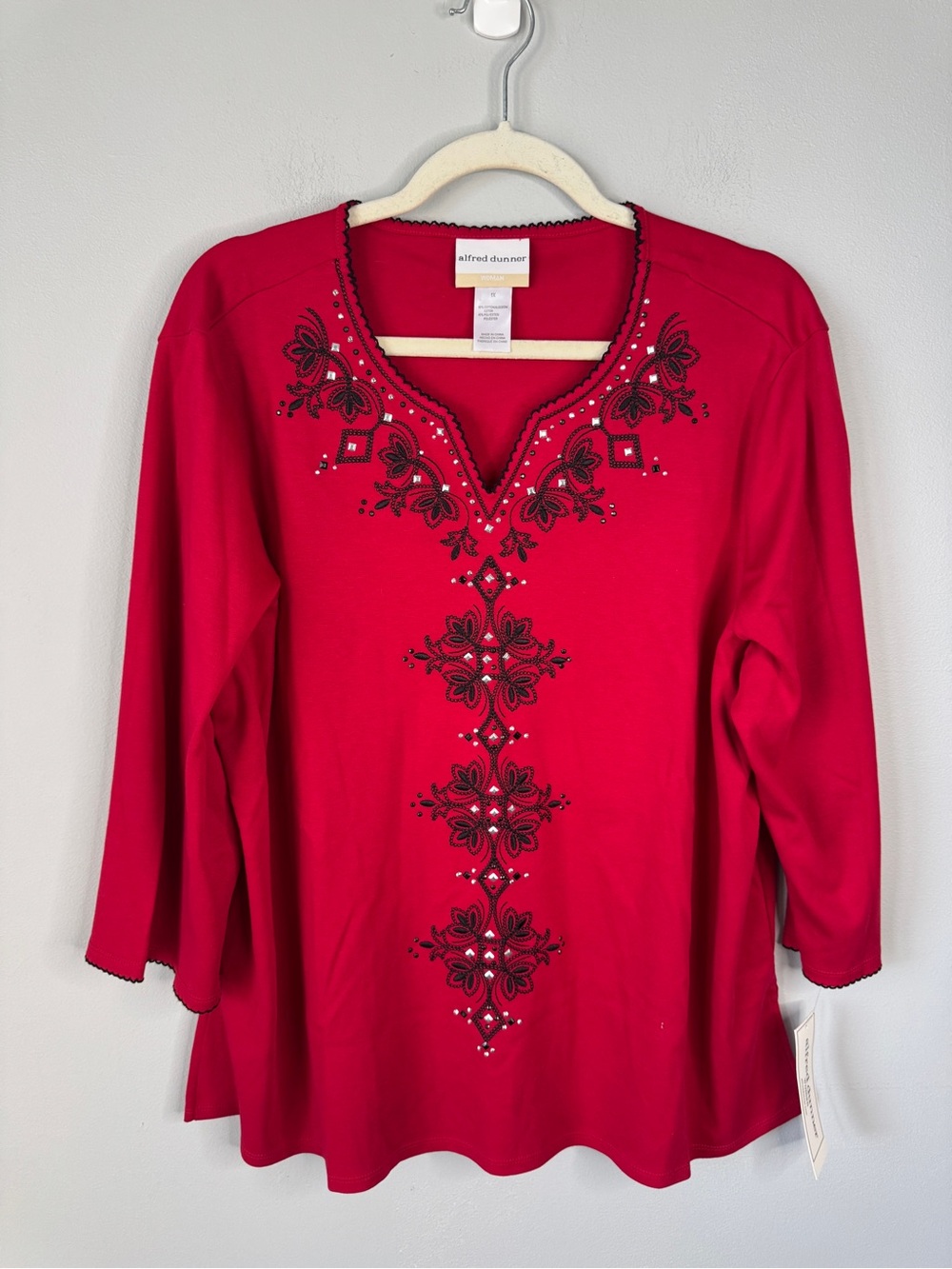 Alfred Dunner Red V-Neck Embellished Tunic Top